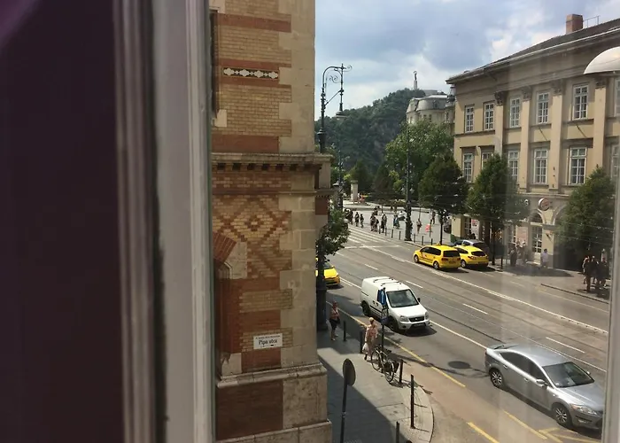 Zen Hostel By Central Market